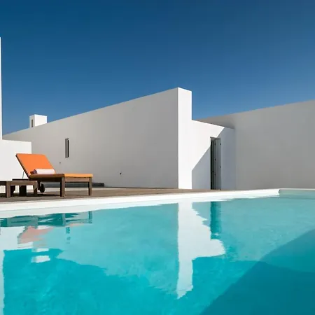 The Edge Of Paros Beauty Apartment
